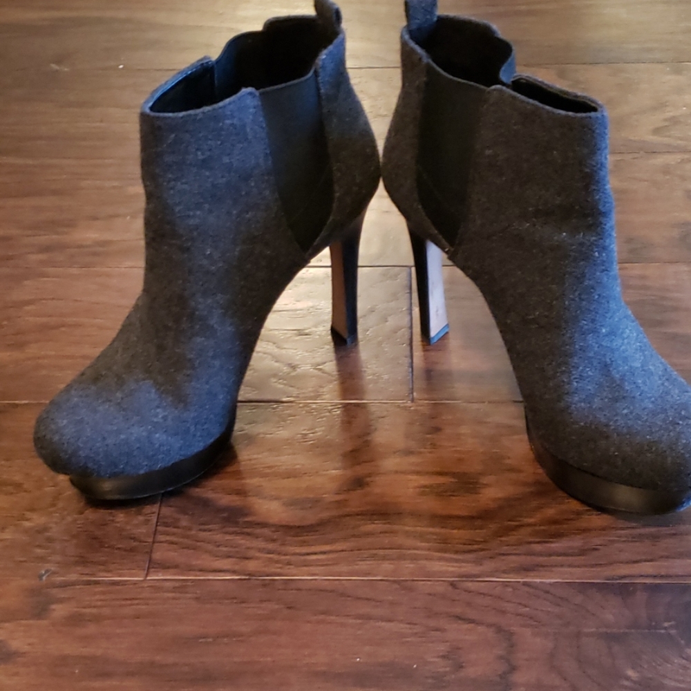 Boots - Picture 2 of 4